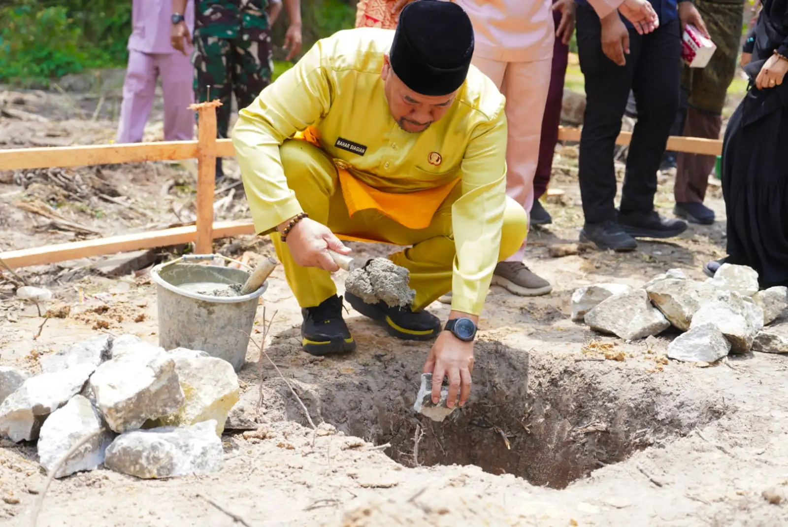 Bupati Batubara Letakkan Batu Pertama Pembangunan Rumah Tahfiz di Desa Pulau Sejuk