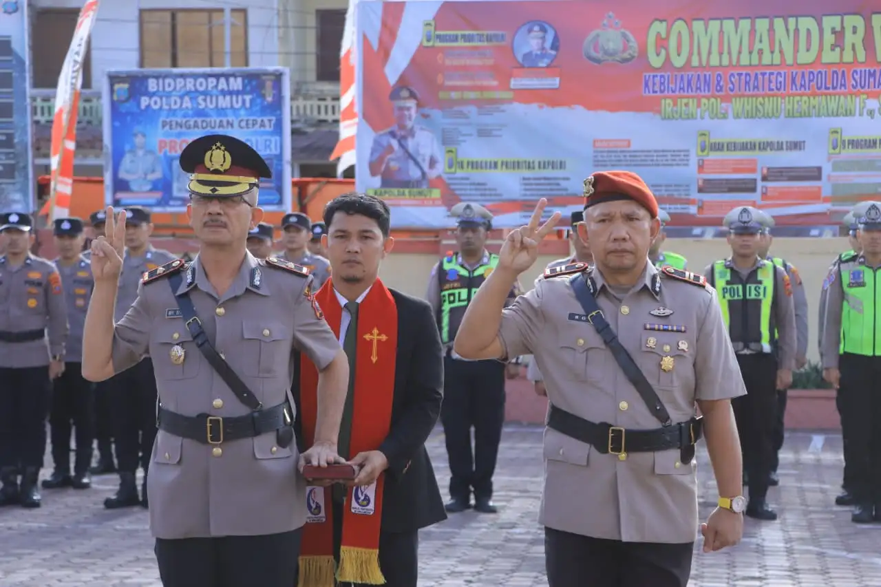 Dua Pejabat Utama Baru Polres Samosir Dilantik, Kapolres Tegaskan Tidak Ada Toleransi bagi Personel Terlibat Narkoba.