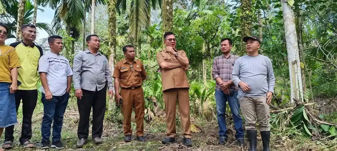 Longsor Putus Akses Enam Desa di Fanayama, Camat Tak Hadir Saat Bupati Tinjau Lokasi