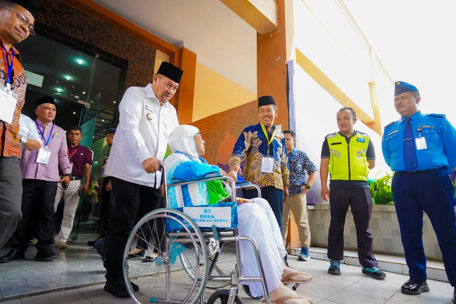 Bupati Batubara Lepas Keberangkatan Jemaah Calon Haji Batu Bara ke Tanah Suci
