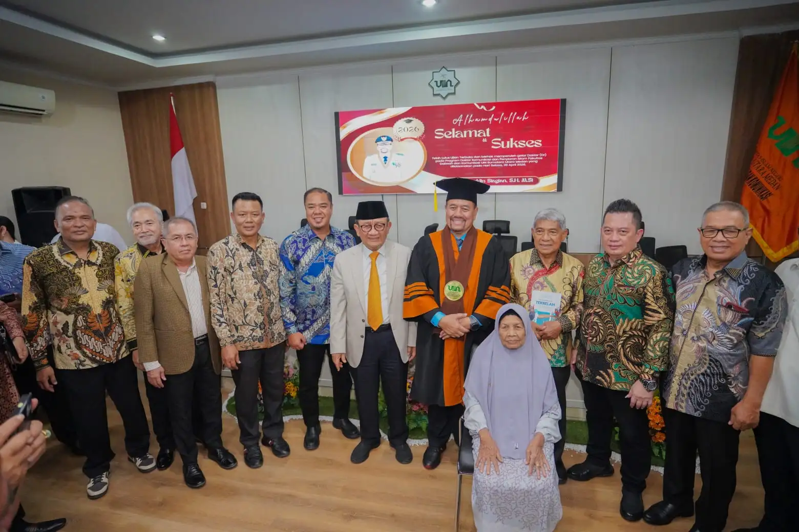 Bupati Batubara Raih Gelar Doktor di UINSU, Ajak Pemuda Terus Tingkatkan Kualitas Pendidikan 