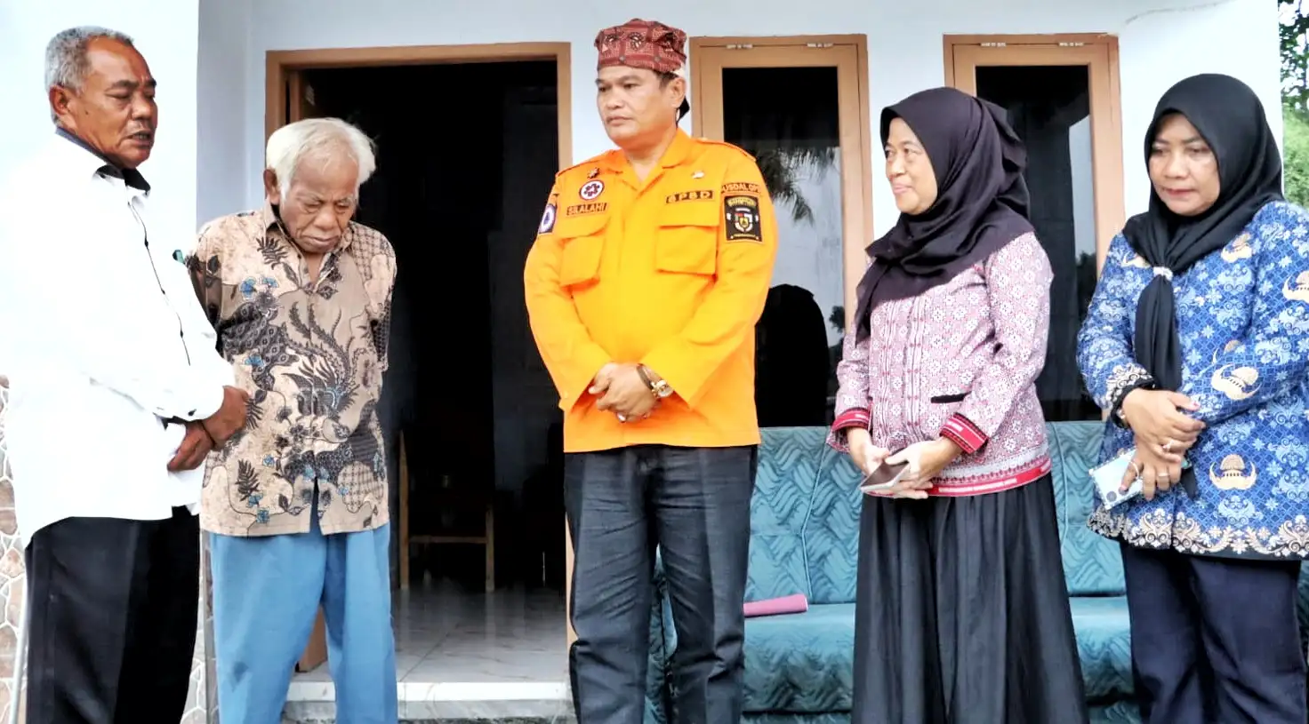 Pemkab Simalungun Salurkan Bantuan Bagi Korban Angin Puting Beliung Di Nagori Karang Rejo.