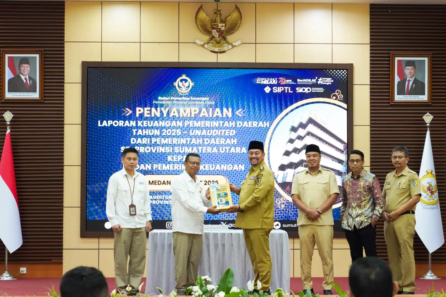 Bupati Batubara Serahkan LKPD Tahun Anggaran 2025 kepada BPK RI
