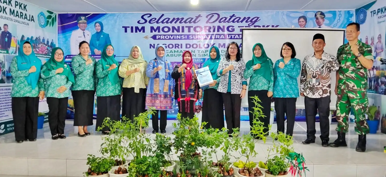 Tim Monitoring TP PKK Sumut Kunjungi 5 Nagori Percontohan Di Simalungun.