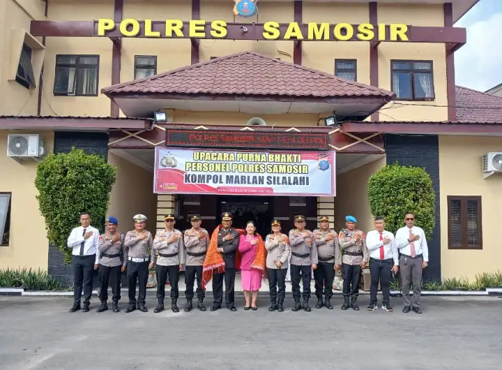Kapolres Samosir: “Kita Harus Berdoa Agar Tetap Sehat Hingga Pensiun” pada Pelepasan Purna Bhakti Kapolsek Onanrunggu