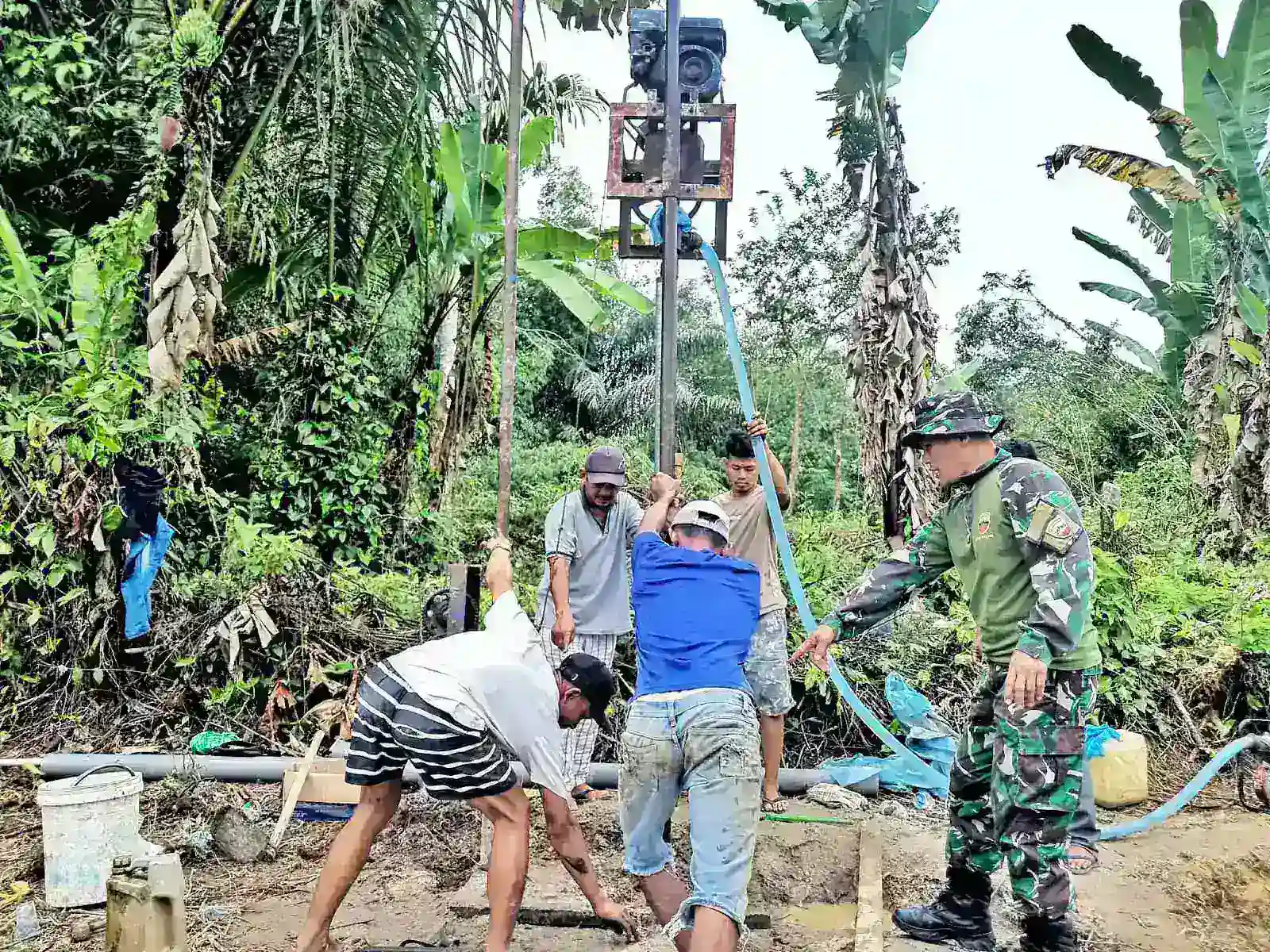 Tembus 62 Meter, Satgas TMMD Ke-127 Kodim 0207/Simalungun dan Warga Berpacu Hadirkan Air Bersih di Dame Raya