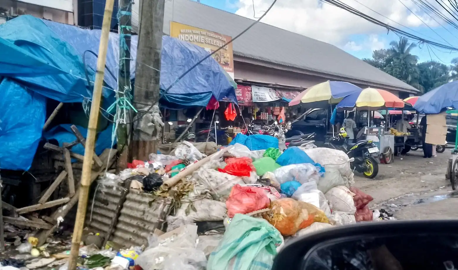 Tumpukan Sampah di Pasar Tanete Tak Kunjung Teratasi, Jadi Pemandangan Setiap Hari
