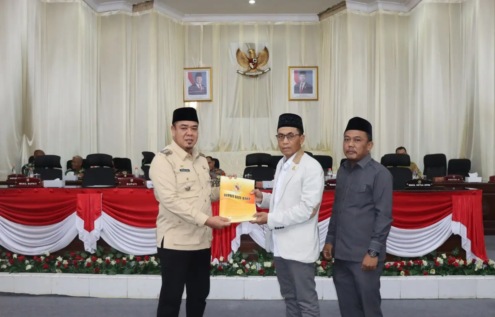 DPRD Batu Bara Sampaikan Tiga Ranperda Dalam Rapat Paripurna, Bahas Penyertaan Modal Hingga Inovasi Daerah.