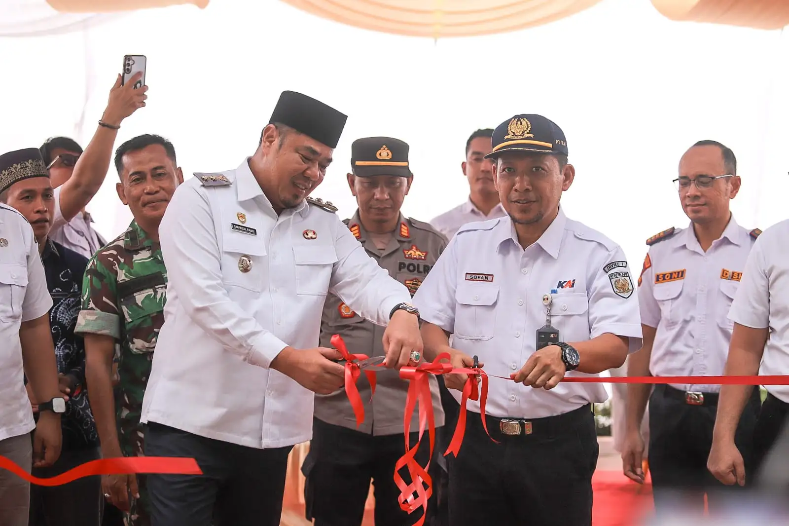Wabup Batubara bersama Kadiv Regional Resmikan Stasiun KA Lima Puluh