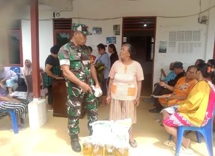Di Balik Senyum Warga BP Nauli, Peran Babinsa Mengawal Bantuan Pangan untuk 341 Keluarga